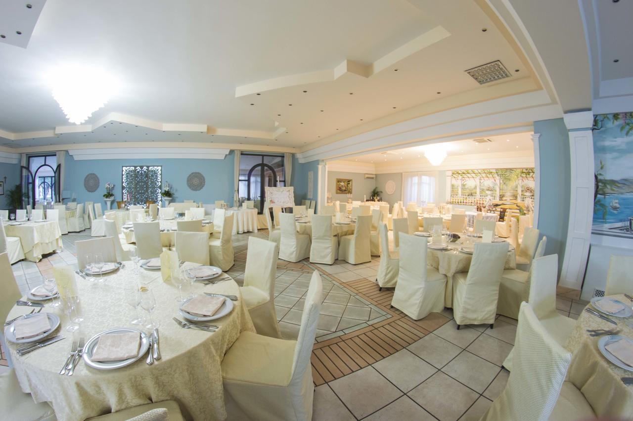 Rosa Dei Venti Hotel ซานตา เชซาเรอา แตร์เม ภายนอก รูปภาพ